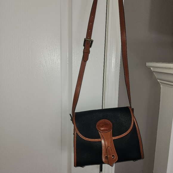 Vintage authentic in excellent condition, Dooney and Burke Pre-used - Picture 7 of 8